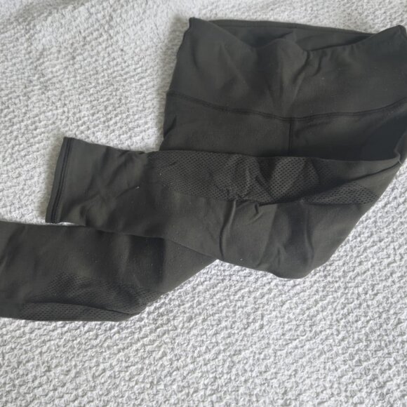 Lululemon Reveal Crop (15") - Picture 2 of 5